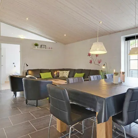 10 Person In Bl Vand Holiday home Blavand